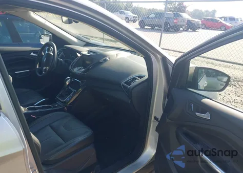 2013 Ford Escape Titanium из США, поврежденный, VIN 1FMCU0J94DUB58785